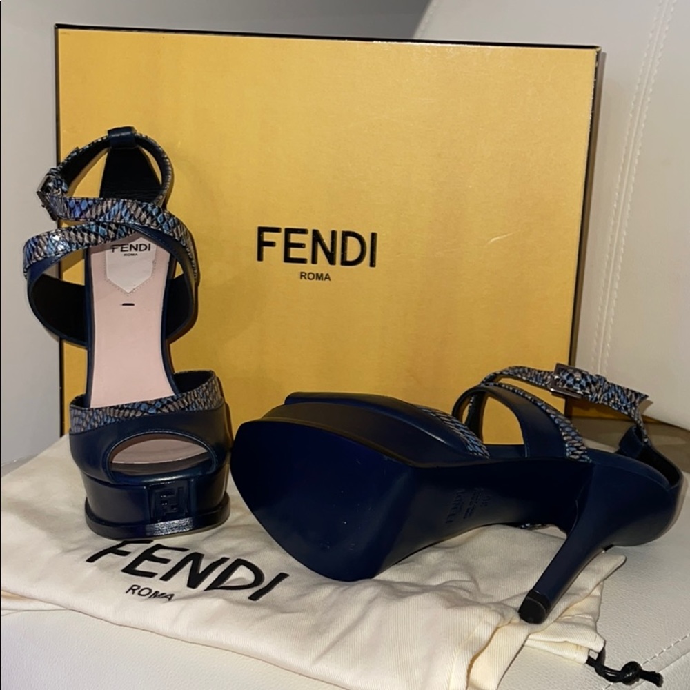 Brand new blue and snakeskin print FENDI heels